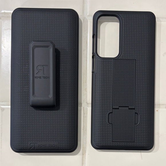 Rome Tech Black Phone Case with Belt Clip - Picture 1 of 5